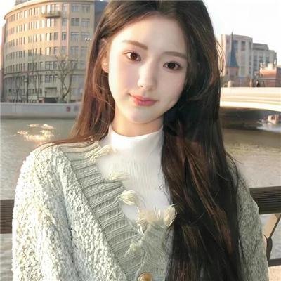 锁红颜